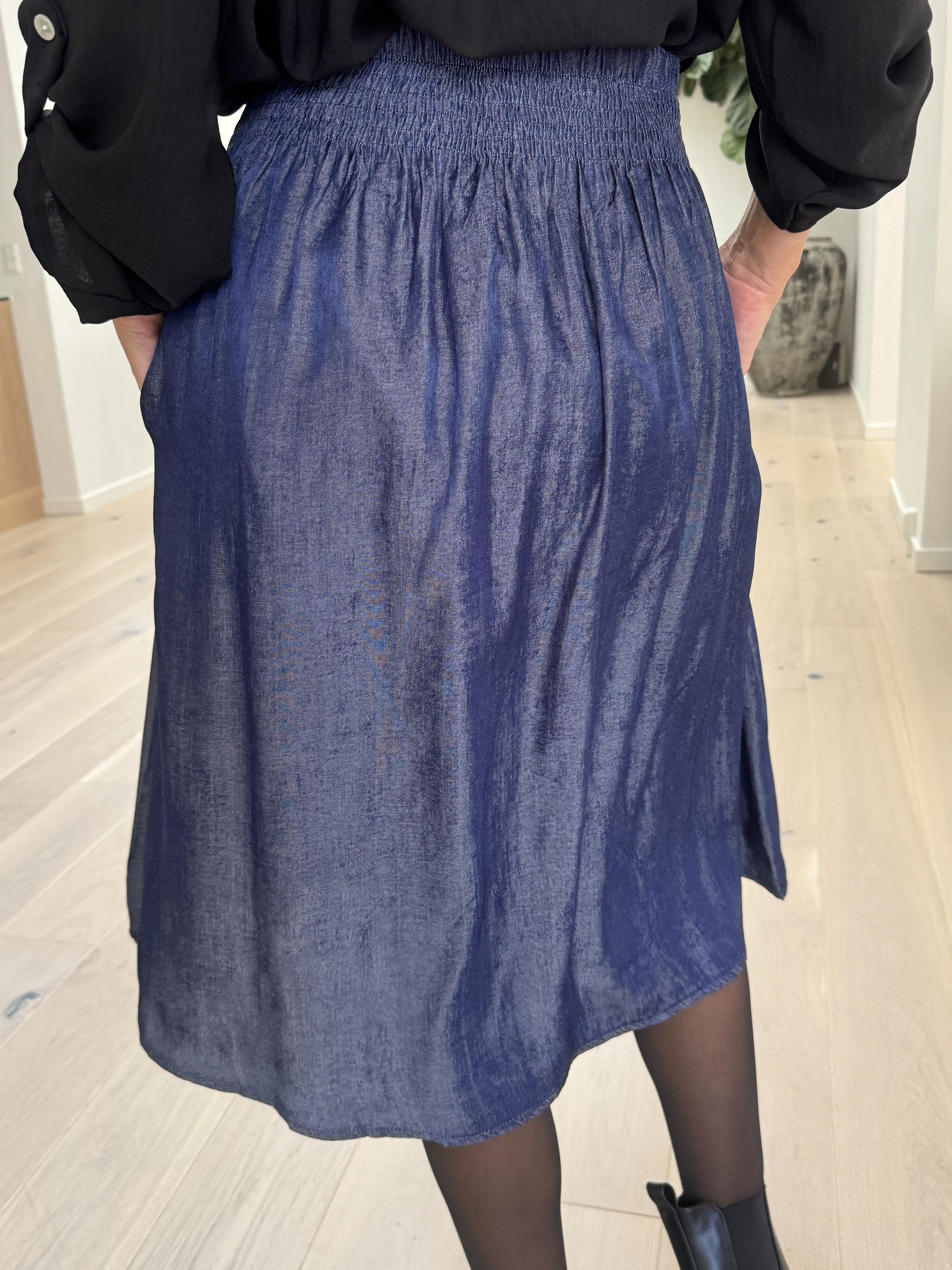 Pams Midi Denim Skirt - Kjol med fickor